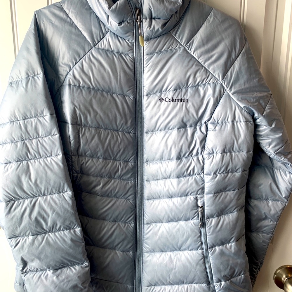 Silver/Grey Columbia Puffer Jacket size Large
